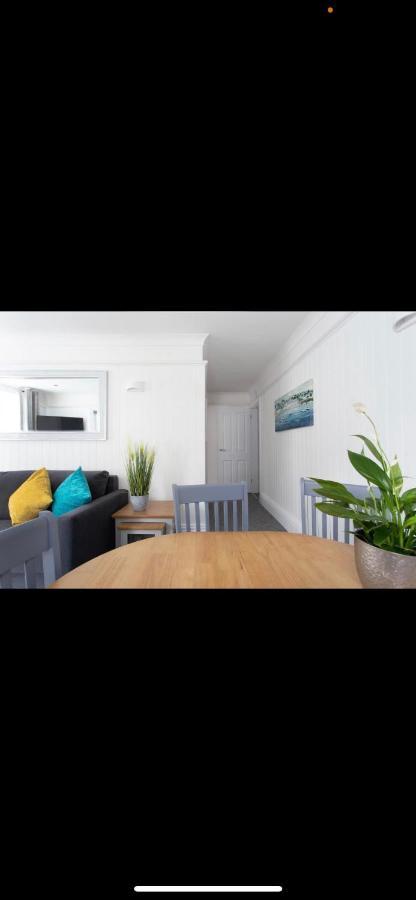 Driftwood Luxury Apartment Lyme Regis Exterior foto